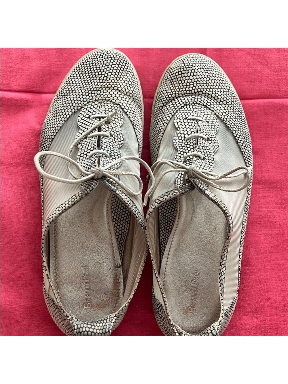 BeautiFeel ZHURI  Classic Comfort sneakers. Cream/black. Size 41.